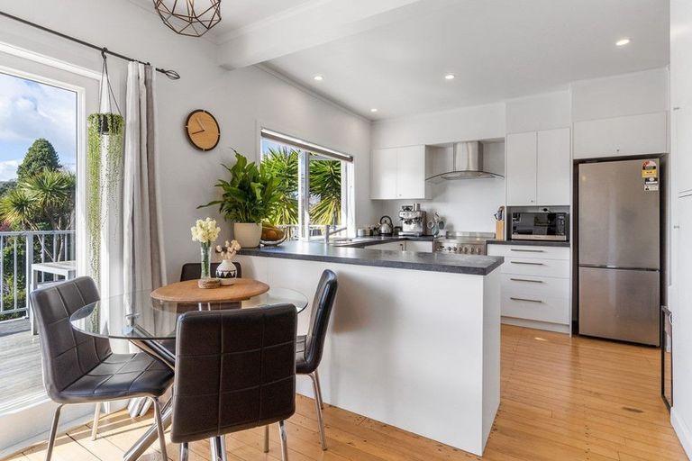 Photo of property in 2 Lees Way, Otumoetai, Tauranga, 3110