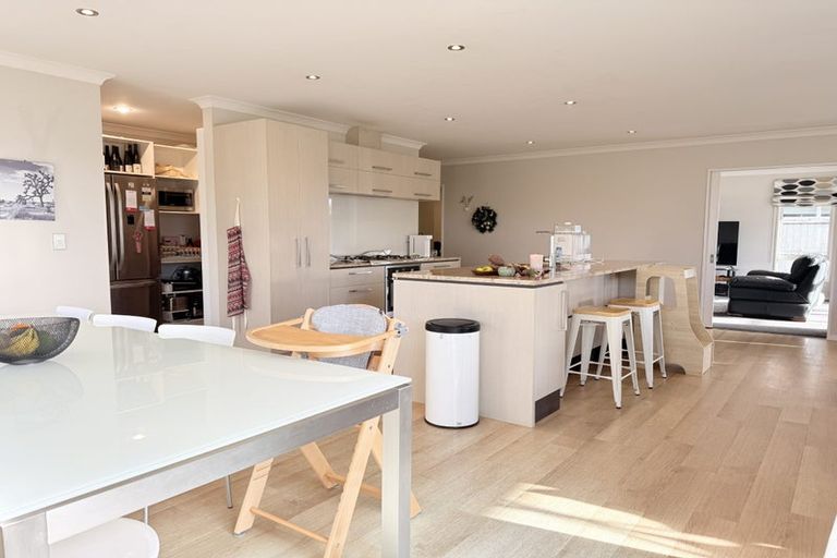 Photo of property in 82 Mcmahon Drive, Aidanfield, Christchurch, 8025