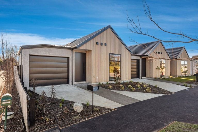 Photo of property in 1/117 Mays Road, St Albans, Christchurch, 8052