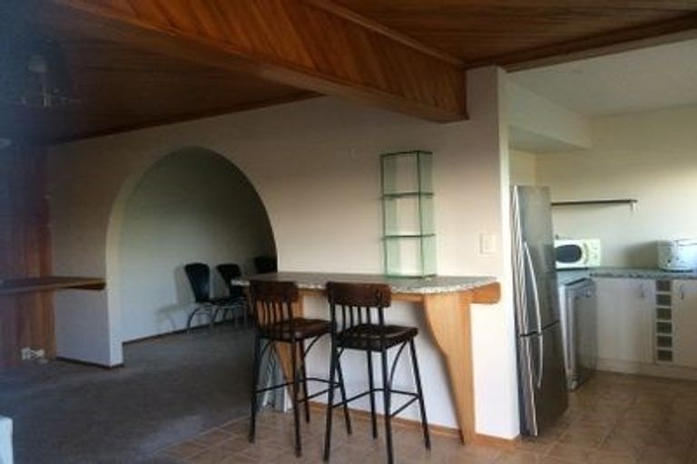 Photo of property in 91 Nevay Road, Miramar, Wellington, 6022