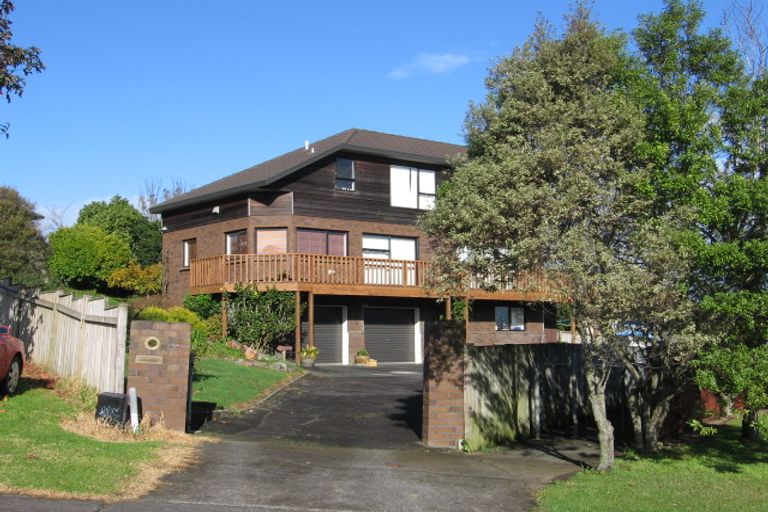 Photo of property in 44 Ewhurst Place, Goodwood Heights, Auckland, 2105