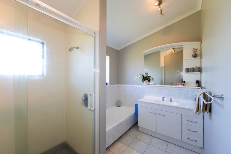 Photo of property in 105 Paki Paki Road, Longlands, Hastings, 4174