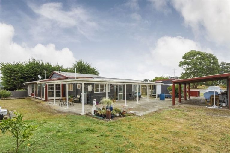 Photo of property in 63 Rangiotu Road, Himatangi, Palmerston North, 4477