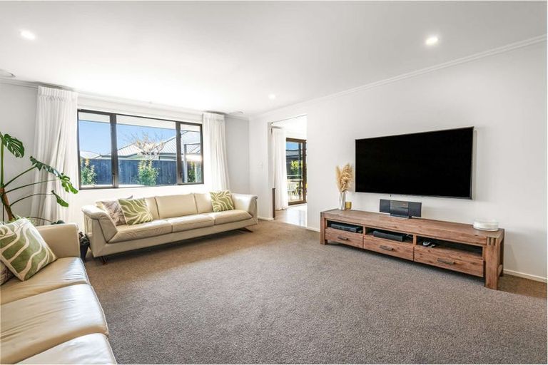 Photo of property in 54 The Esplanade, Pegasus, 7612