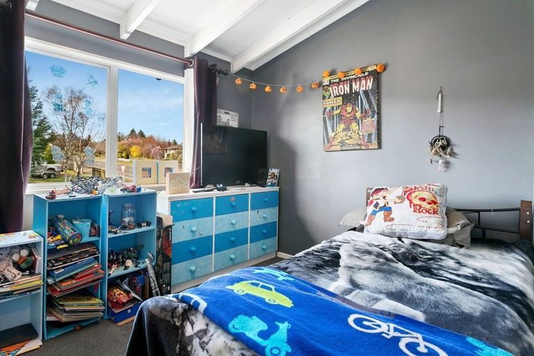 Photo of property in 2/27 Tobin Place, Richmond Heights, Taupo, 3330