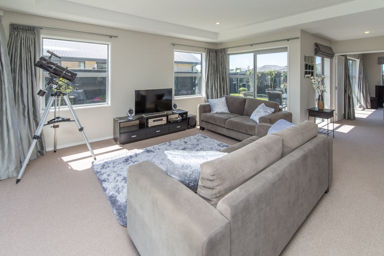 Photo of property in 76 Stanford Way, Rolleston, 7615