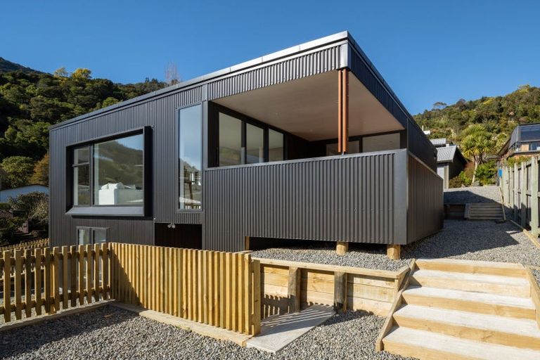 Photo of property in 12a Russell Street, Picton, 7220