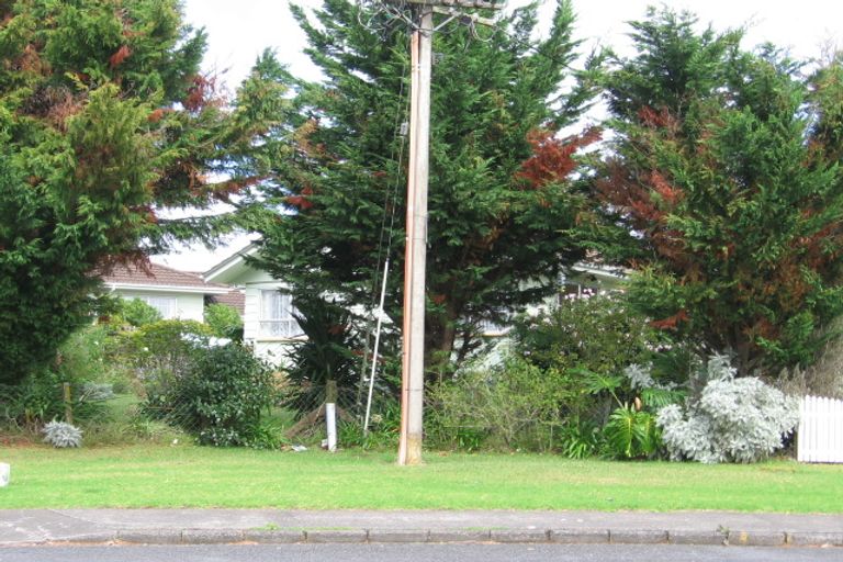 Photo of property in 61c Colwill Road, Massey, Auckland, 0614