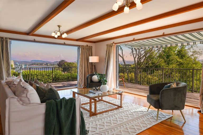 Photo of property in 6 Pah Road, Kawaha Point, Rotorua, 3010