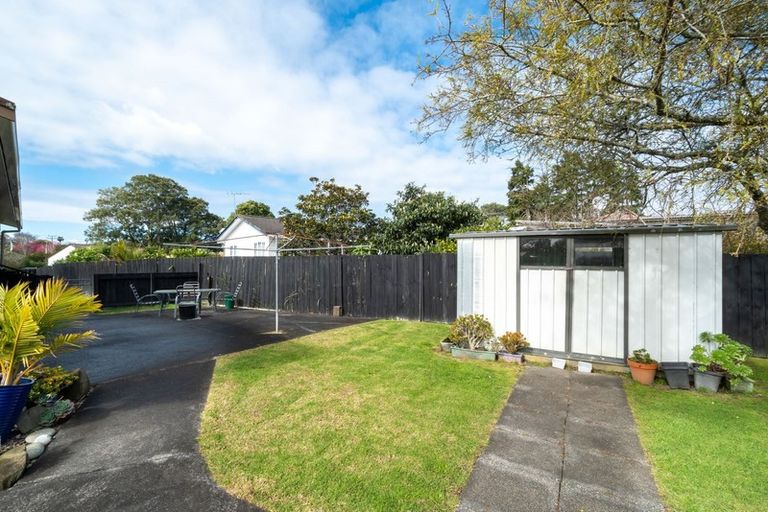 Photo of property in 4 Luanda Drive, Ranui, Auckland, 0612