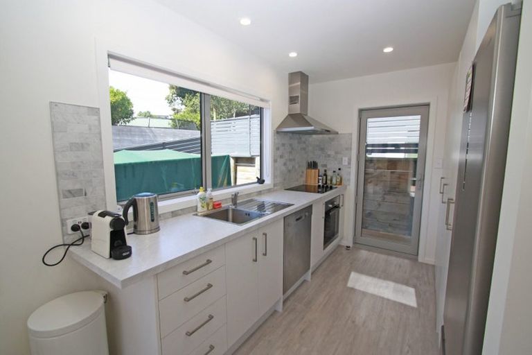 Photo of property in 5 Waterloo Place, Westown, New Plymouth, 4310