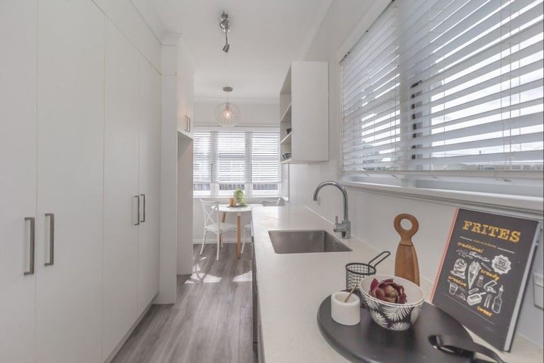 Photo of property in 27 Reeve Street, Levin, 5510