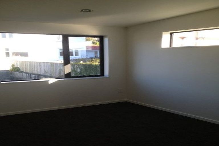 Photo of property in 11 Gordon Place, Newtown, Wellington, 6021
