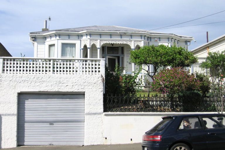 Photo of property in 5 Te Wharepouri Street, Berhampore, Wellington, 6023