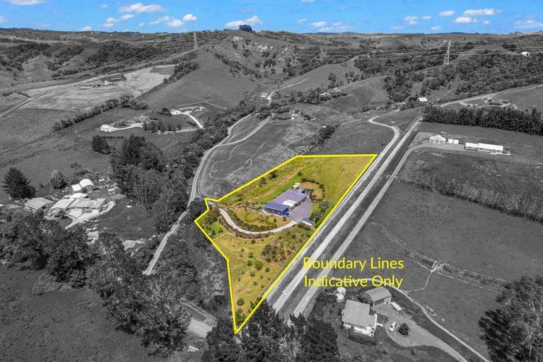 Photo of property in 306a Inland Road, Helensville, 0875