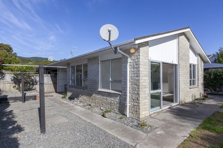 Photo of property in 2/11 Rimu Road, Raumati Beach, Paraparaumu, 5032