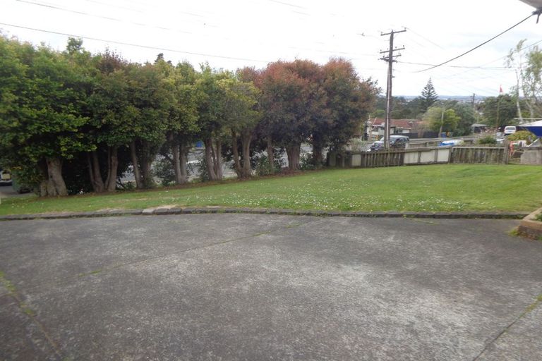 Photo of property in 168 Don Buck Road, Massey, Auckland, 0614