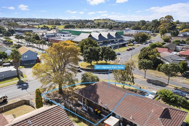 Photo of property in 2/21 Highland Park Drive, Highland Park, Auckland, 2010