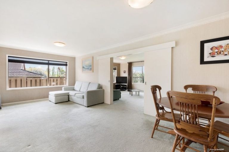 Photo of property in 116 Glenmore Road, Sunnyhills, Auckland, 2010