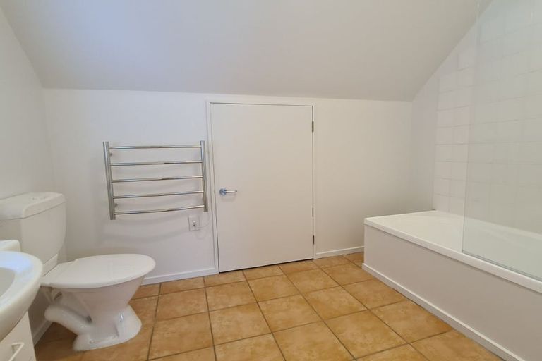 Photo of property in 28d Cranmer Square, Christchurch Central, Christchurch, 8013