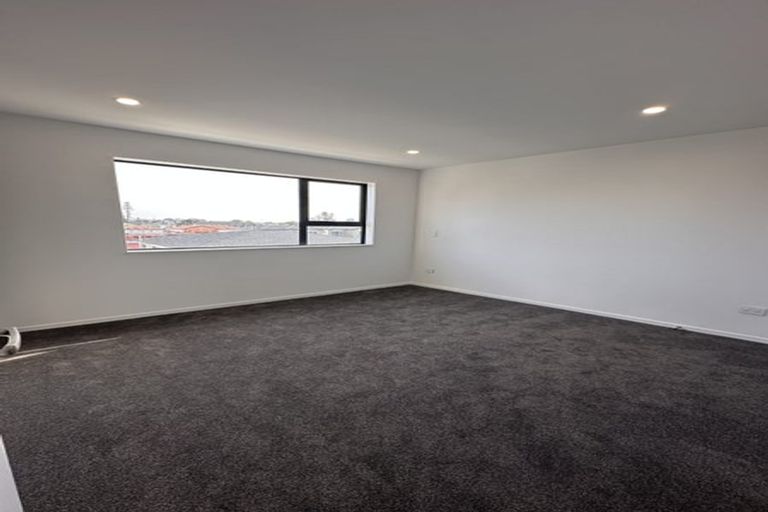 Photo of property in 2/2a Cambridge Road, Manurewa, Auckland, 2102