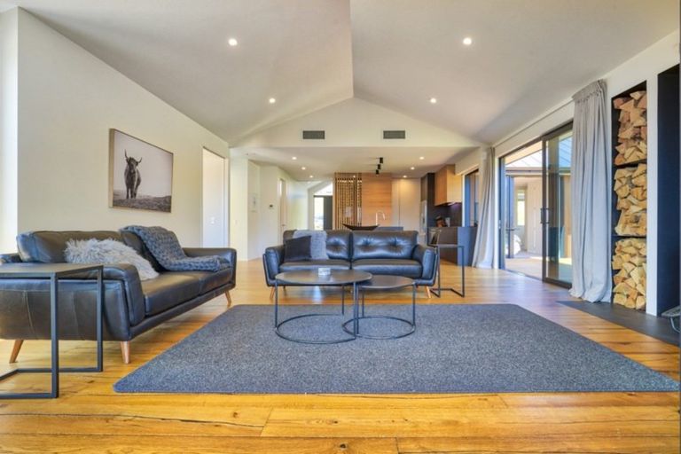Photo of property in 3 Little Alpha Loop, Wanaka, 9305