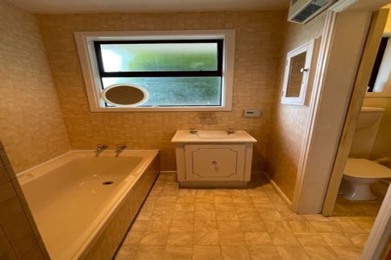 Photo of property in 53 Oriana Crescent, Hornby, Christchurch, 8042