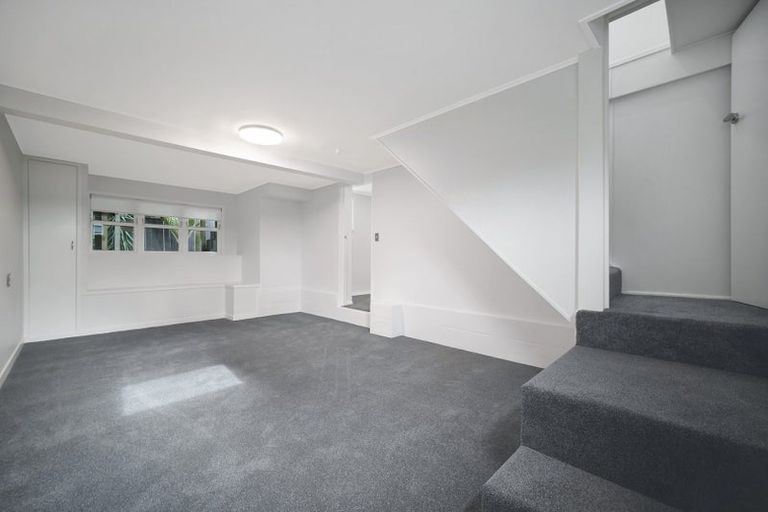 Photo of property in 30 Malvina Place, Bucklands Beach, Auckland, 2014