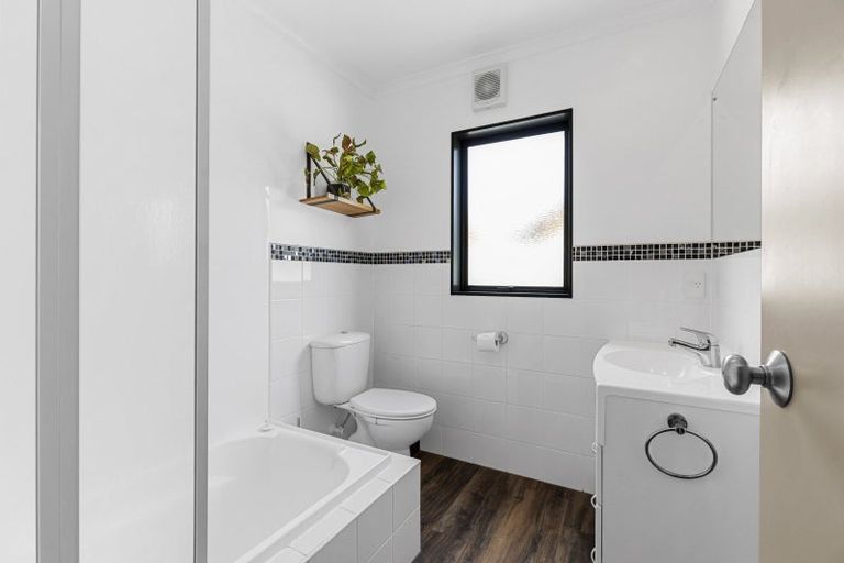 Photo of property in 9 Virginia Grove, Milson, Palmerston North, 4414