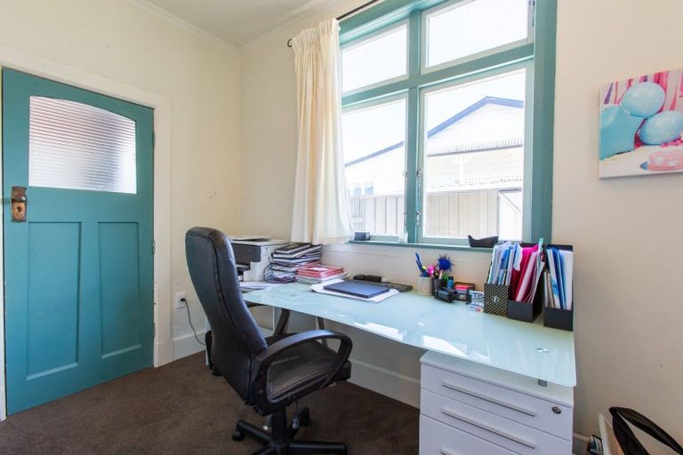 Photo of property in 11 Albert Street, Dannevirke, 4930