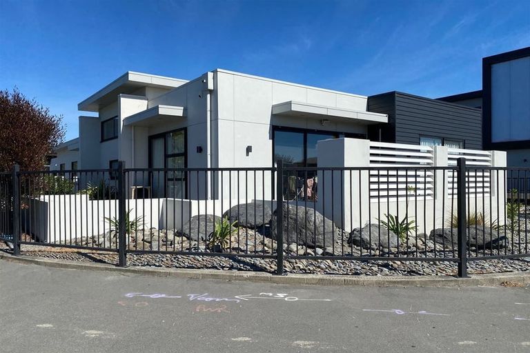 Photo of property in 21 Paeroa Street, Riccarton, Christchurch, 8041