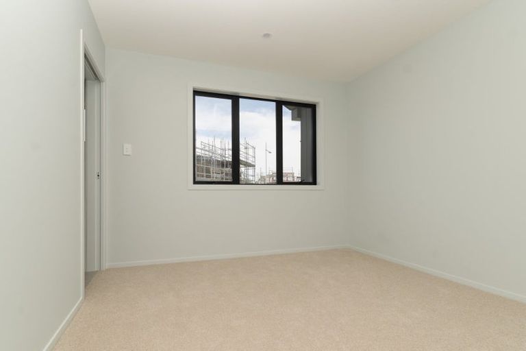 Photo of property in 2b Nerita Place, Long Bay, Auckland, 0630