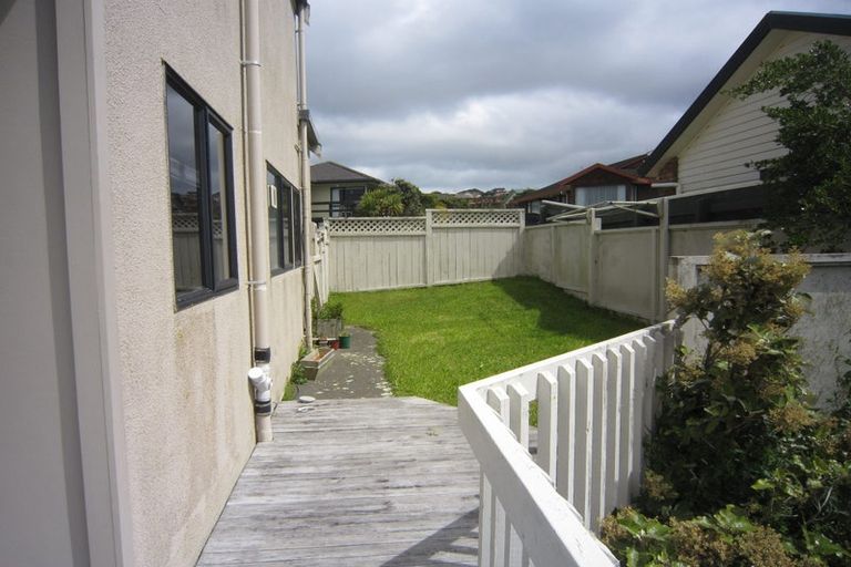 Photo of property in 12a Ashton Fitchett Drive, Brooklyn, Wellington, 6021