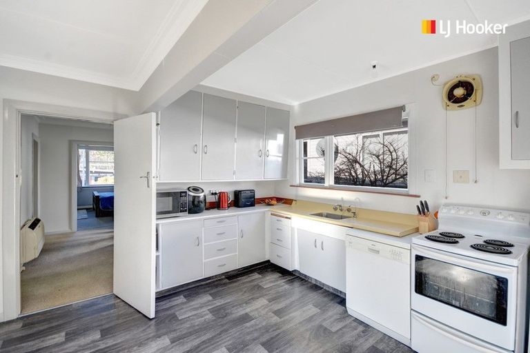 Photo of property in 322 Kaikorai Valley Road, Bradford, Dunedin, 9011