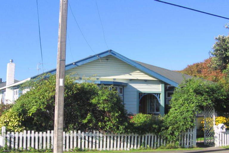 Photo of property in 1 Tui Street, Alicetown, Lower Hutt, 5010