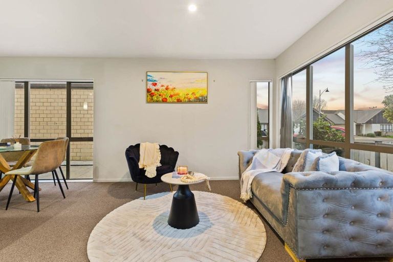 Photo of property in 19 Kotuku Crescent, Takanini, 2112