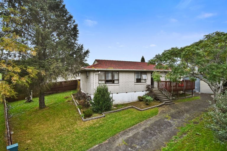 Photo of property in 15 Trounson Avenue, Clendon Park, Auckland, 2103