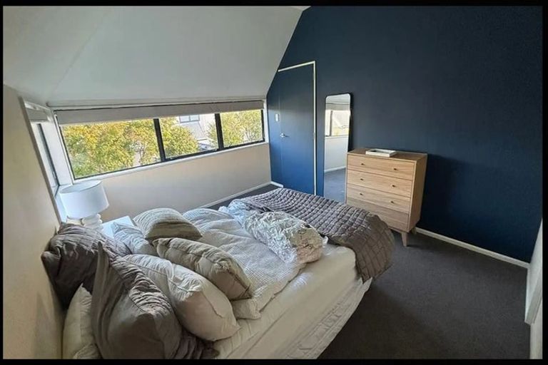 Photo of property in 2/14 Taylors Avenue, Bryndwr, Christchurch, 8052