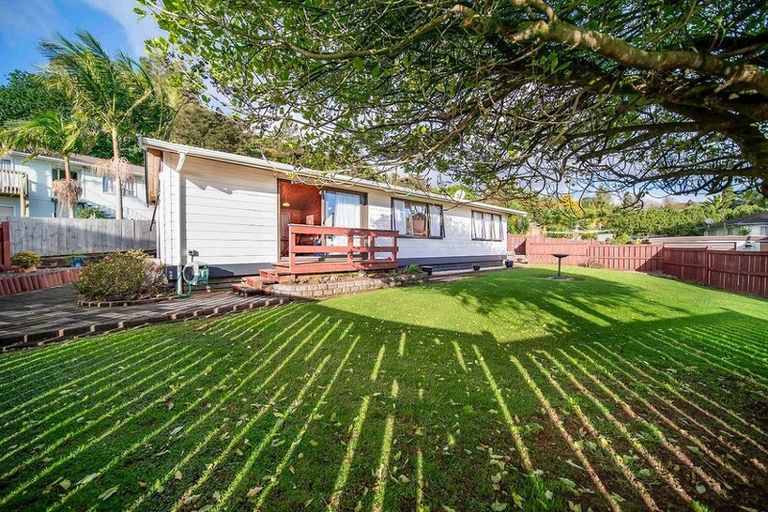 Photo of property in 10 Chrisarda Place, Red Hill, Papakura, 2110