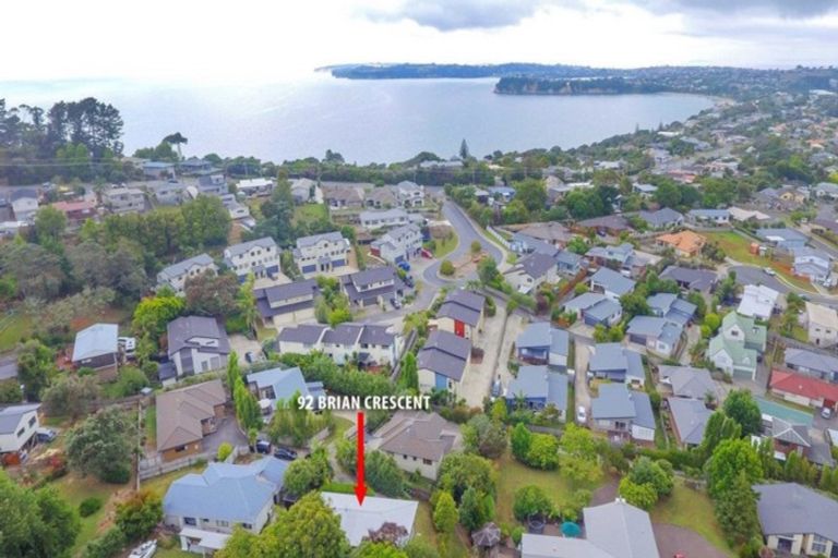 Photo of property in 92 Brian Crescent, Stanmore Bay, Whangaparaoa, 0932