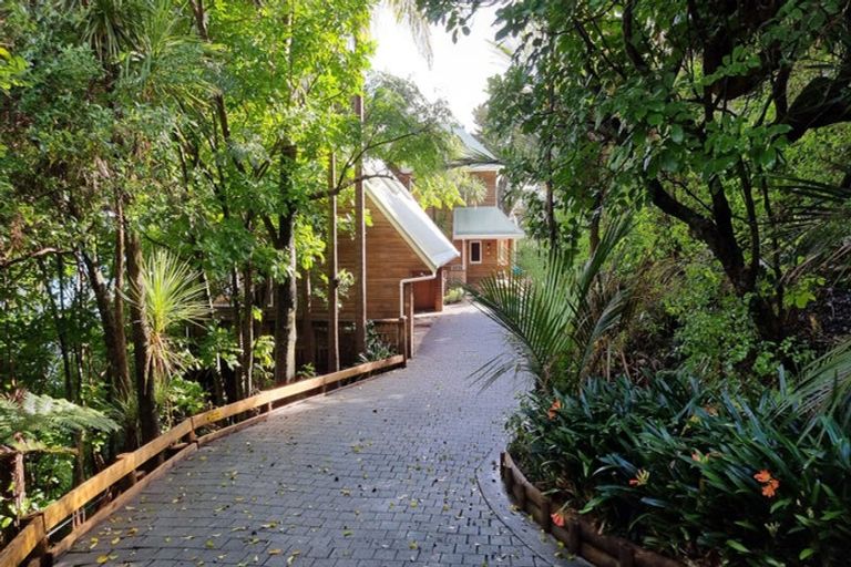 Photo of property in 84 Manganese Point Road, Tamaterau, Whangarei, 0174