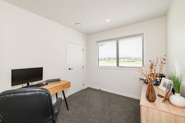 Photo of property in 65 Hartwell Drive, Kelvin Grove, Palmerston North, 4470