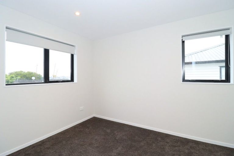 Photo of property in 14b Gulf Crest, Bucklands Beach, Auckland, 2012