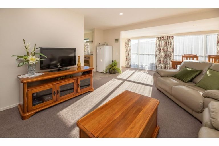 Photo of property in Rivertown Villas, 150 Williams Street, Kaiapoi, 7630