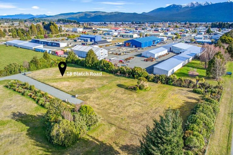 Photo of property in 18 Blatch Road, Te Anau, 9679