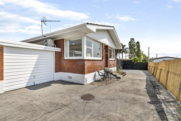 Photo of property in 3/8 Russell Road, Manurewa, Auckland, 2102