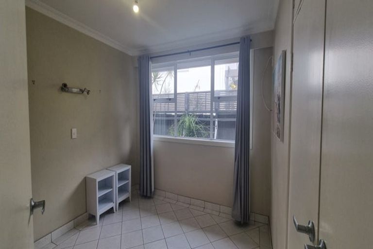 Photo of property in 2/171 Marine Parade, Mount Maunganui, 3116
