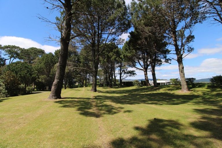 Photo of property in 749 Matarangi Drive, Matarangi, Whitianga, 3592
