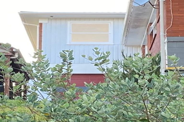 Photo of property in 1/37 Beatrice Avenue, Hillcrest, Auckland, 0627