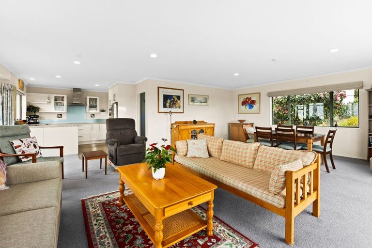 Photo of property in 2/89 Churchill Drive, Taradale, Napier, 4112